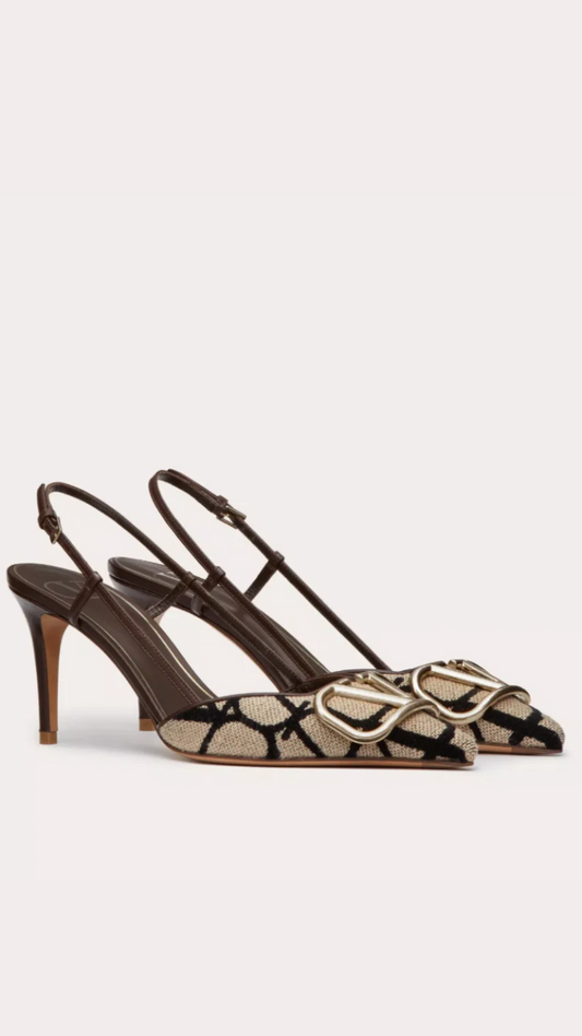 TAJ VLOGO PUMPS - Chic by Taj